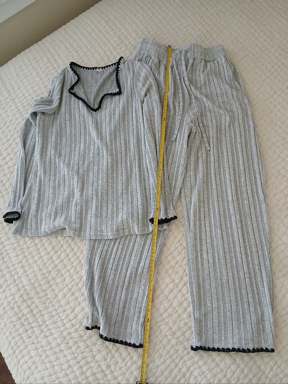 Women's Gray Ribbed Pajama Set with Black Trim
